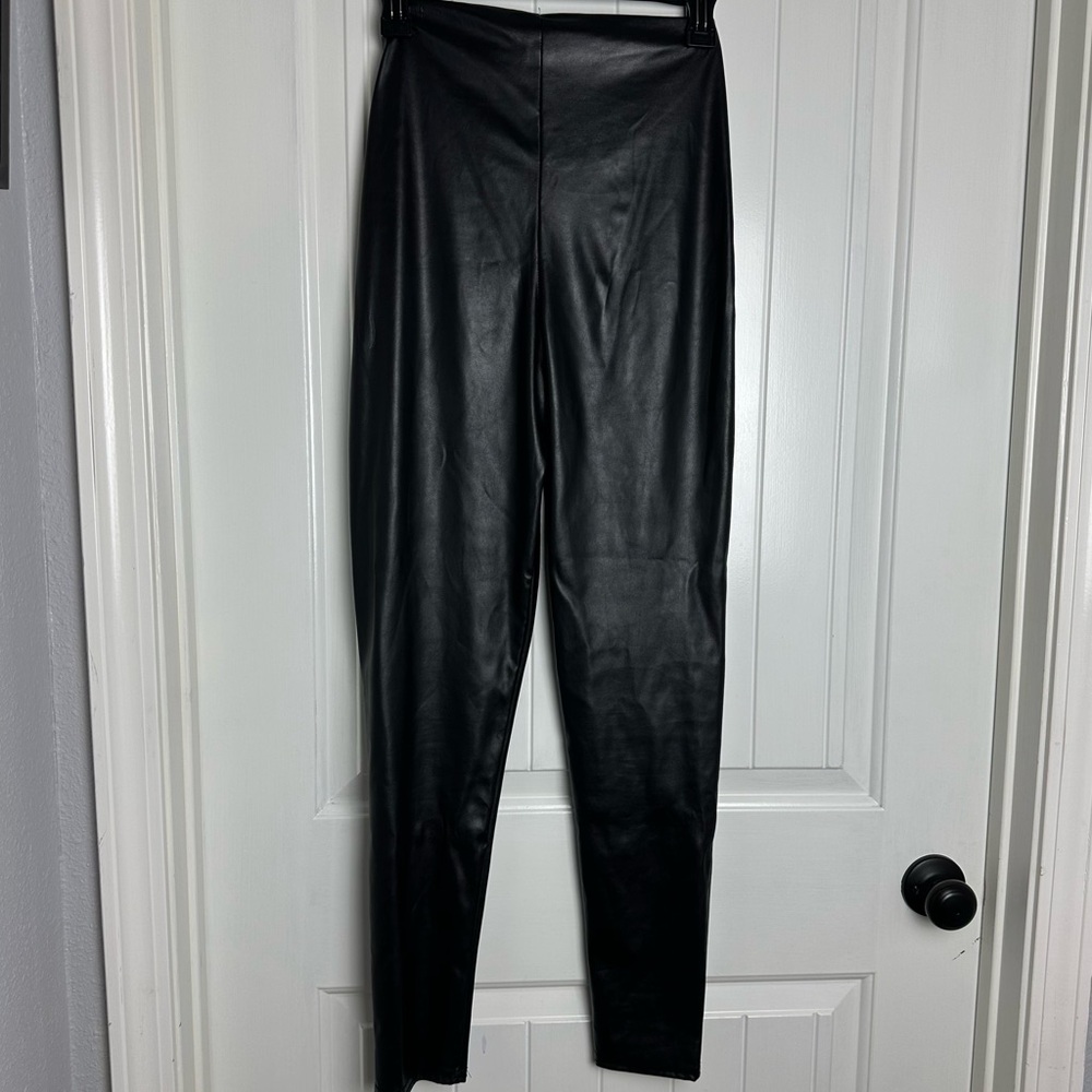 Pretty Little Thing edgy black high waisted faux leather legging pants size 4 - Picture 5 of 7